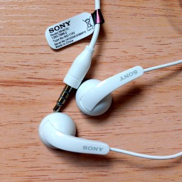 Original Sony Stereo Headset MH410c Handsfree Earphone for Xperia Z1 Z2 Z3 white